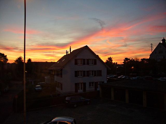 03   Abendrot draussen ...(Foto vom Fenster des Festsaal es gemacht).jpg